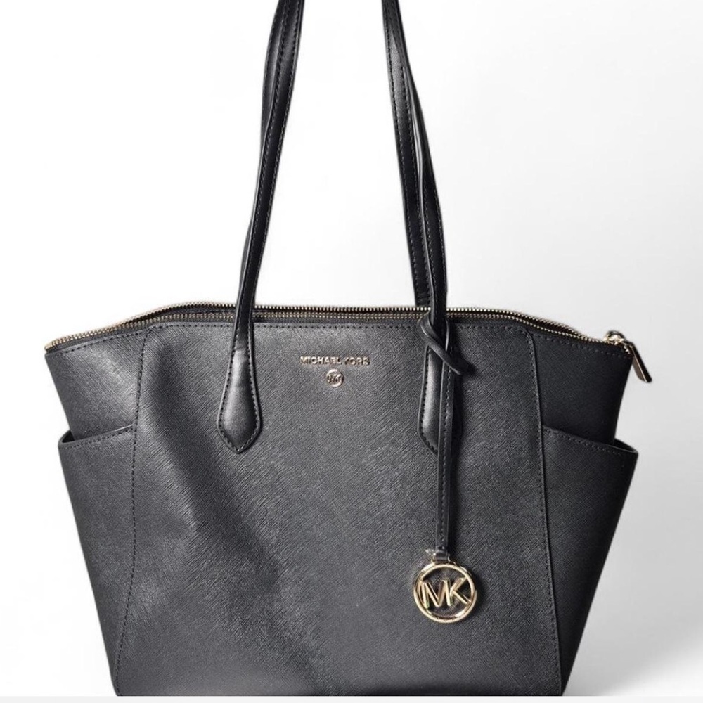 Michal Kors tote NWT